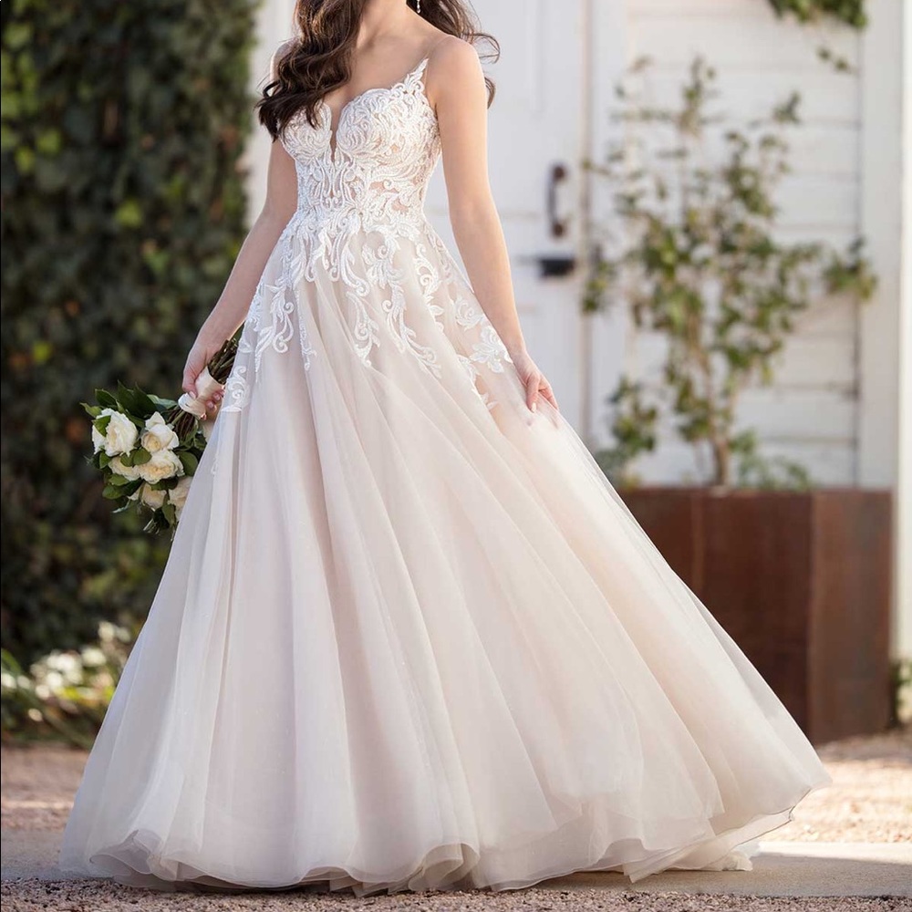 Martina Liana Wedding Gown